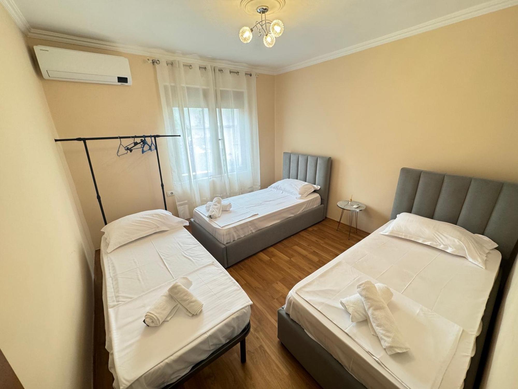 Skanderbeg Square Apartment 02 Tiranë Eksteriør bilde